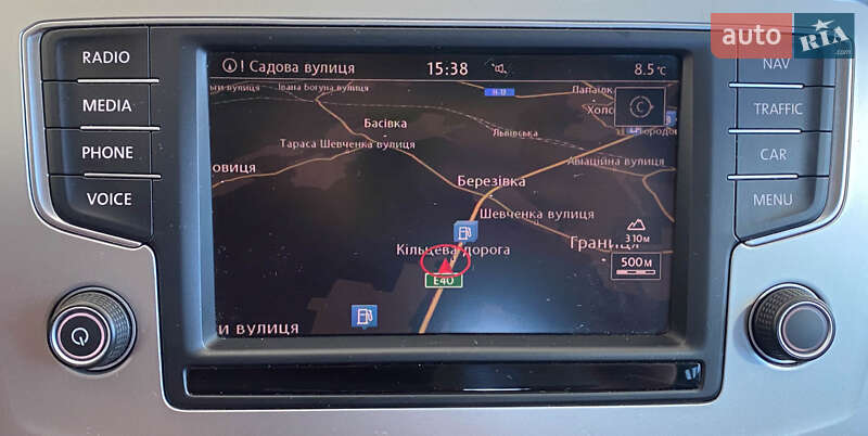 Універсал Volkswagen Passat 2015 в Львові