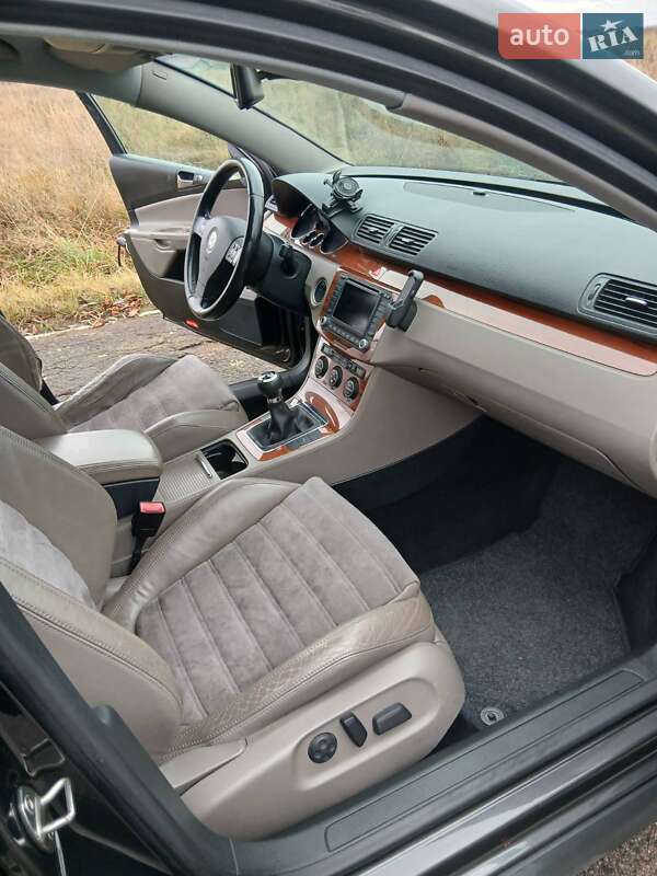 Универсал Volkswagen Passat 2006 в Калуше