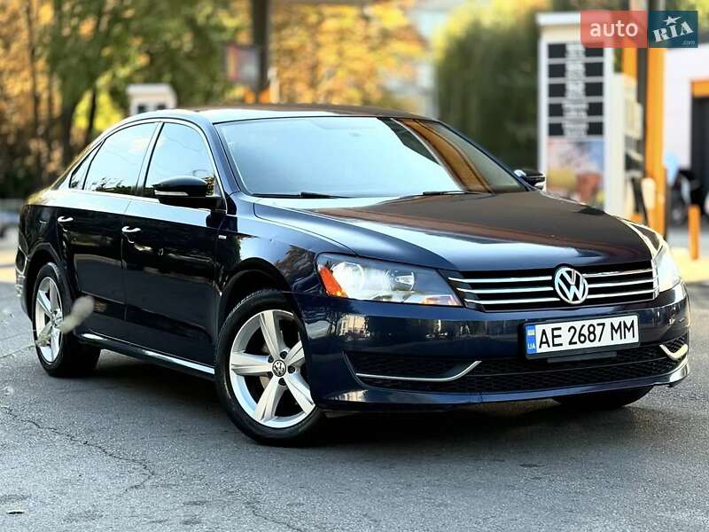 Седан Volkswagen Passat 2013 в Львове
