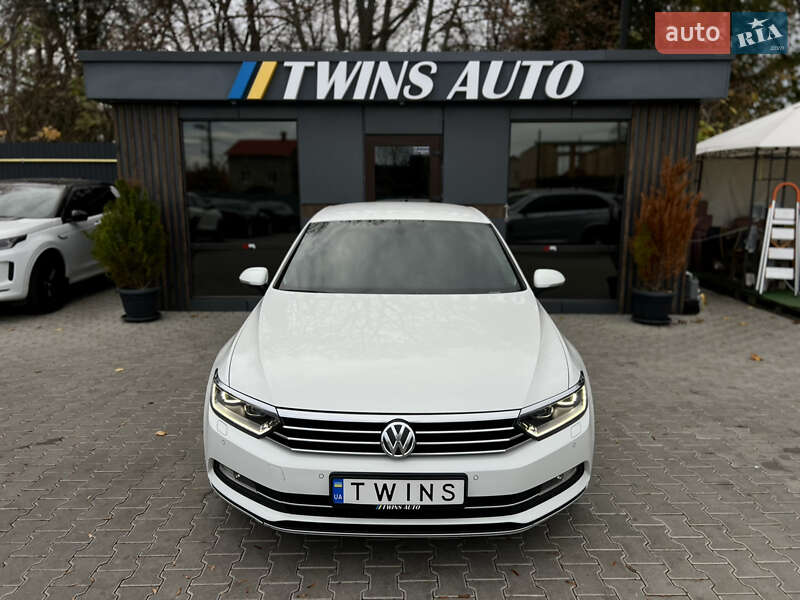 Седан Volkswagen Passat 2016 в Одессе