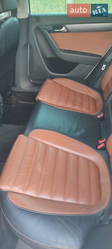 Седан Volkswagen Passat 2011 в Дрогобыче фото 10 Седан Volkswagen Passat 2011 в Дрогобыче