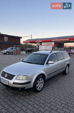 Универсал Volkswagen Passat 2003 в Коростене