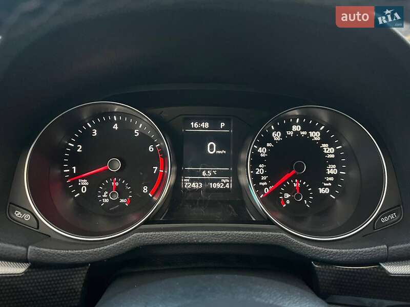 Седан Volkswagen Passat 2018 в Киеве