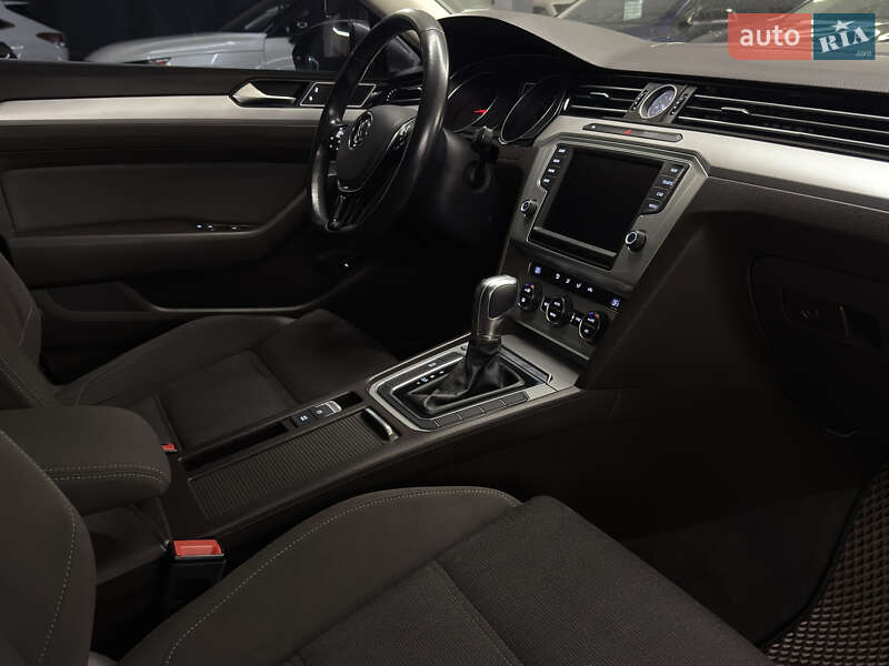 Универсал Volkswagen Passat 2015 в Николаеве