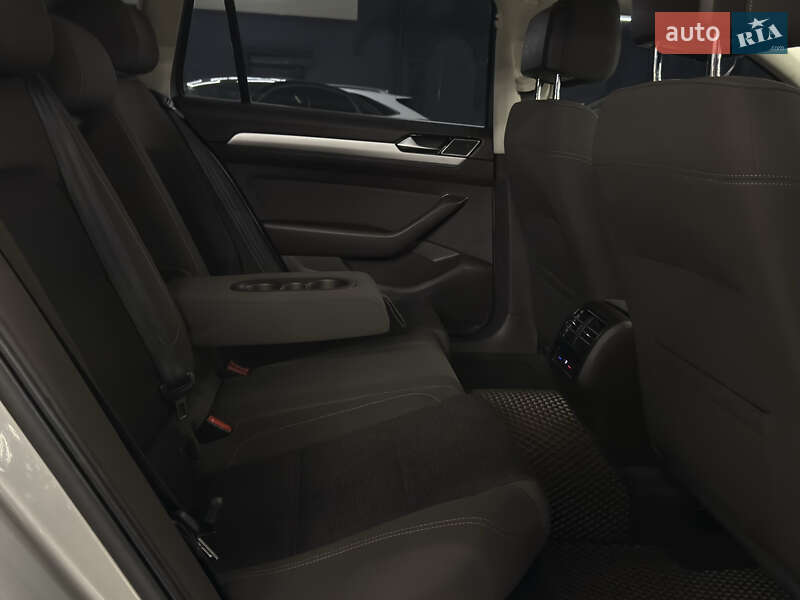 Универсал Volkswagen Passat 2015 в Николаеве