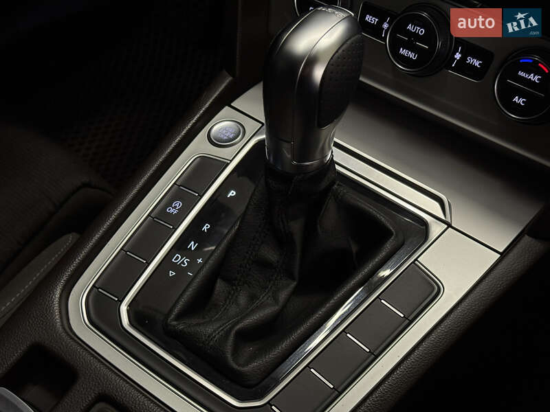 Универсал Volkswagen Passat 2015 в Николаеве