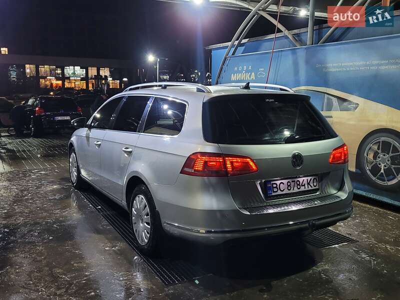 Универсал Volkswagen Passat 2012 в Львове