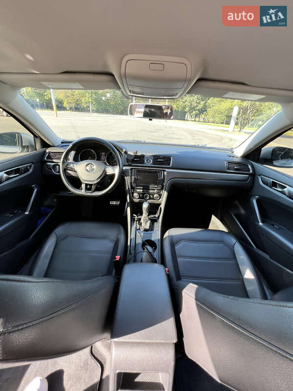 Седан Volkswagen Passat 2016 в Киеве фото 12 Седан Volkswagen Passat 2016 в Киеве