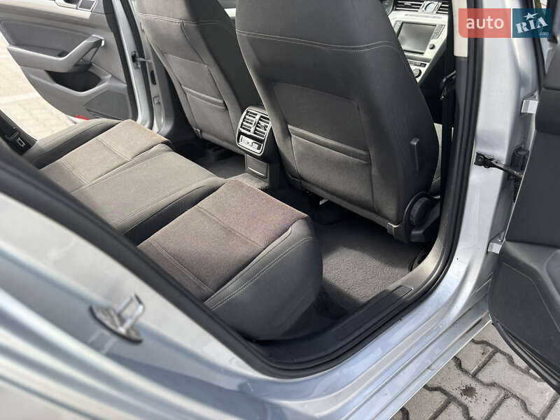 Универсал Volkswagen Passat 2017 в Житомире