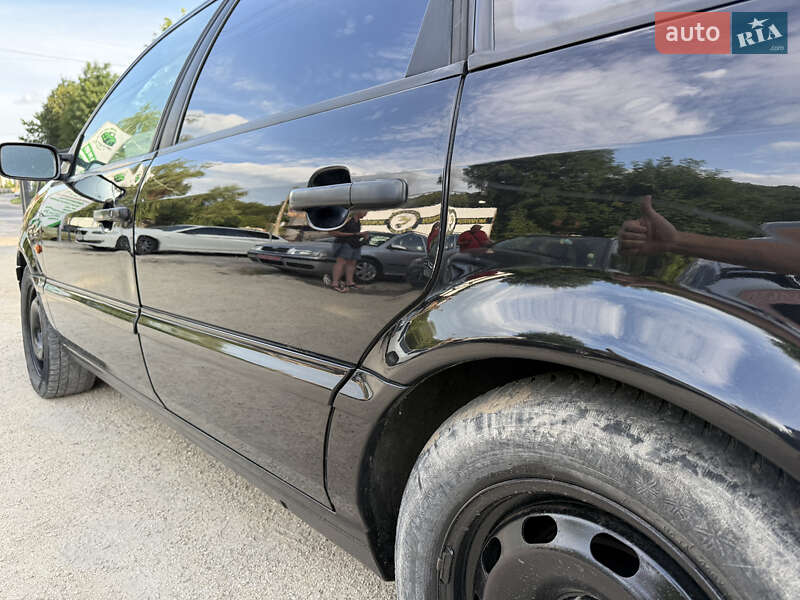 Універсал Volkswagen Passat 1995 в Кременці