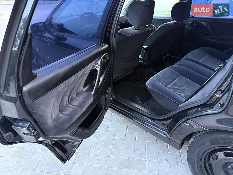 Універсал Volkswagen Passat 1995 в Кременці