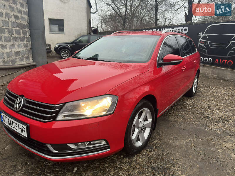 Універсал Volkswagen Passat 2012 в Івано-Франківську