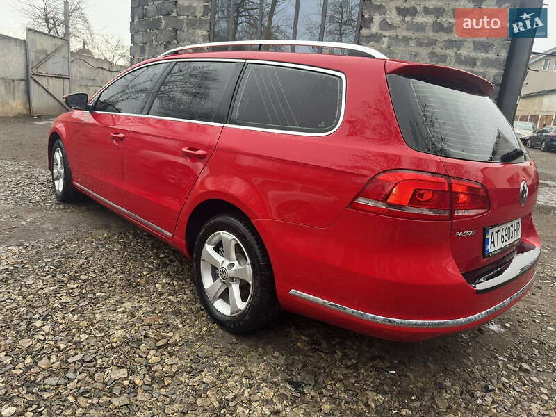 Універсал Volkswagen Passat 2012 в Івано-Франківську