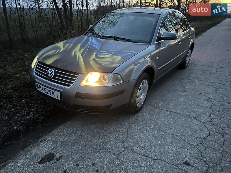 Седан Volkswagen Passat 2002 в Виннице