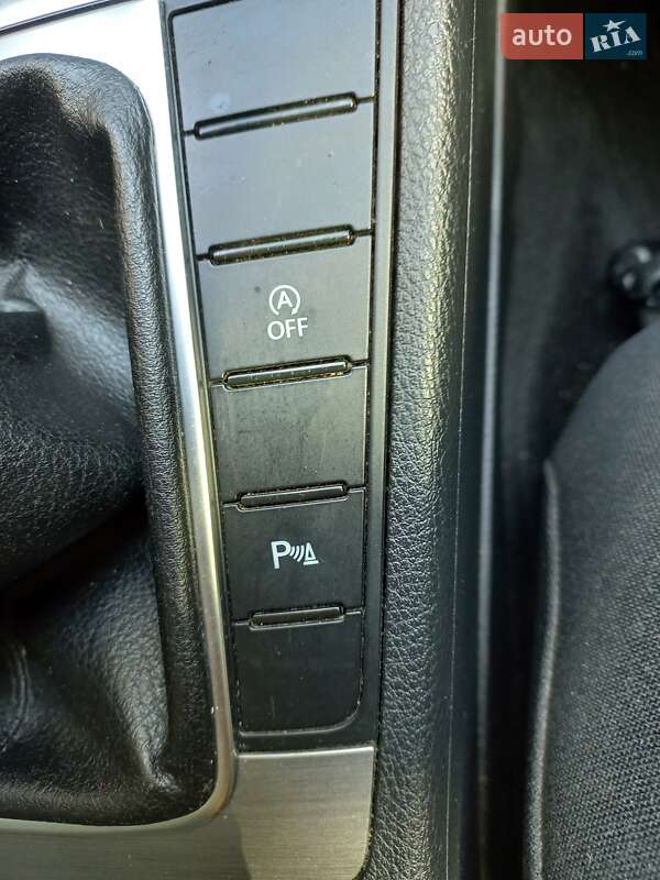 Универсал Volkswagen Passat 2012 в Хусте