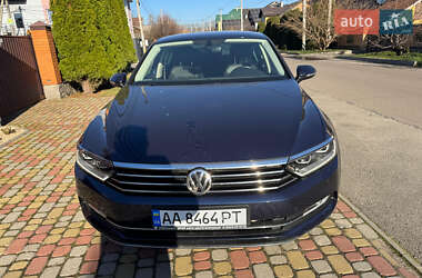 Седан Volkswagen Passat 2017 в Киеве