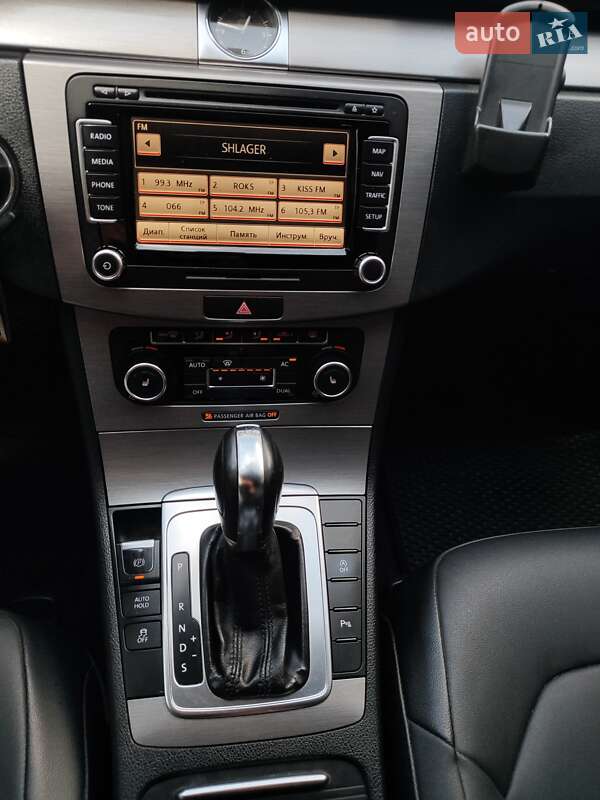 Универсал Volkswagen Passat 2011 в Кропивницком