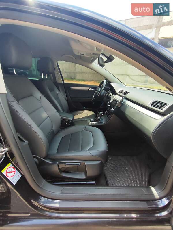 Универсал Volkswagen Passat 2011 в Кропивницком