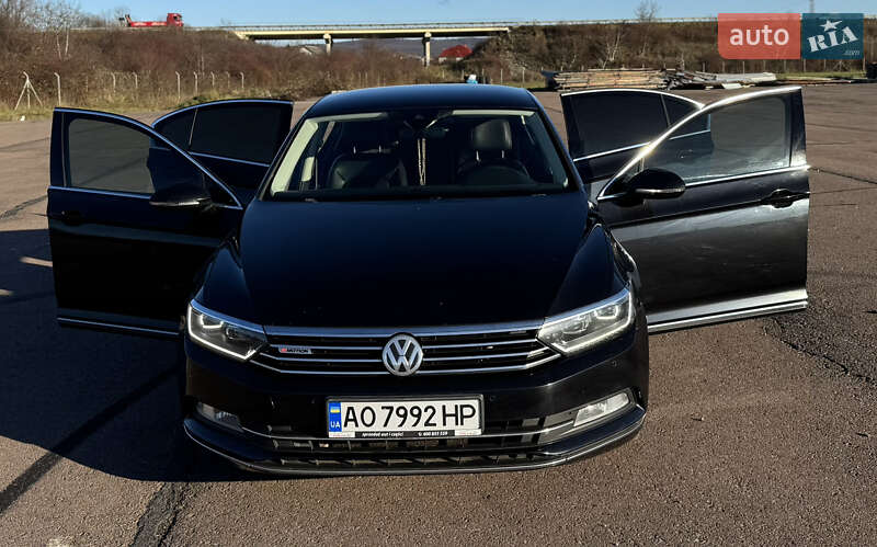 Седан Volkswagen Passat 2015 в Ужгороде