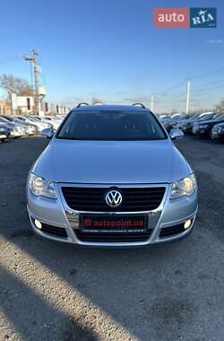Універсал Volkswagen Passat 2010 в Білогородці