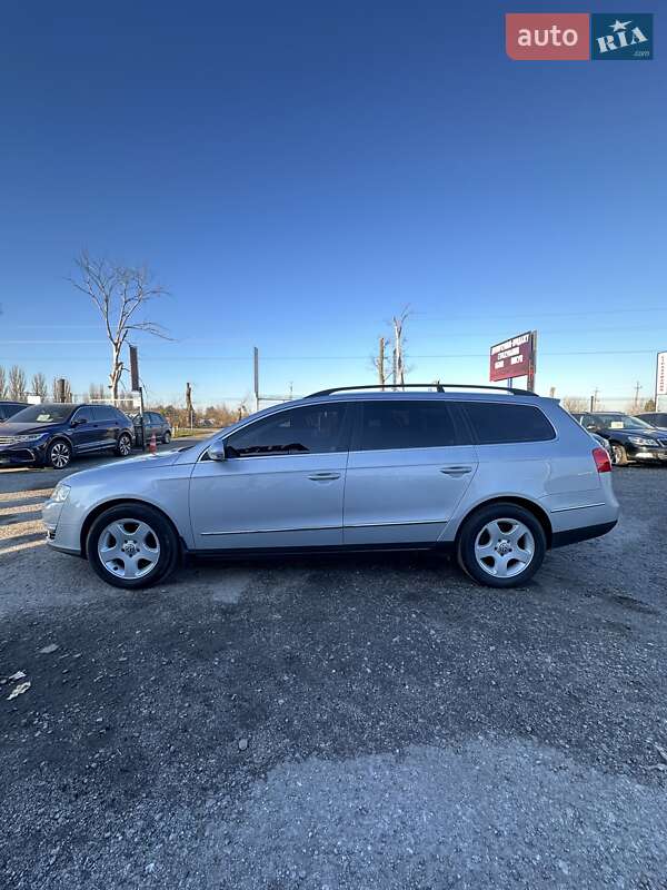 Универсал Volkswagen Passat 2010 в Белогородке