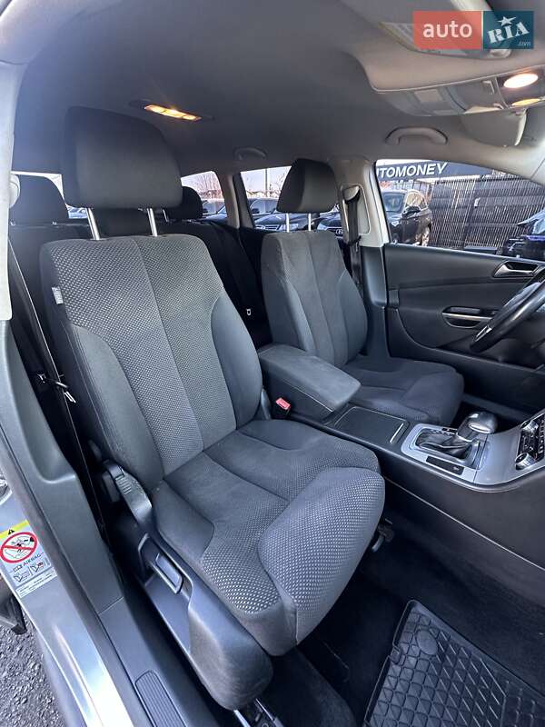 Универсал Volkswagen Passat 2010 в Белогородке