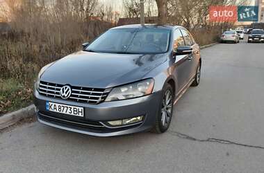 Седан Volkswagen Passat 2013 в Гатном