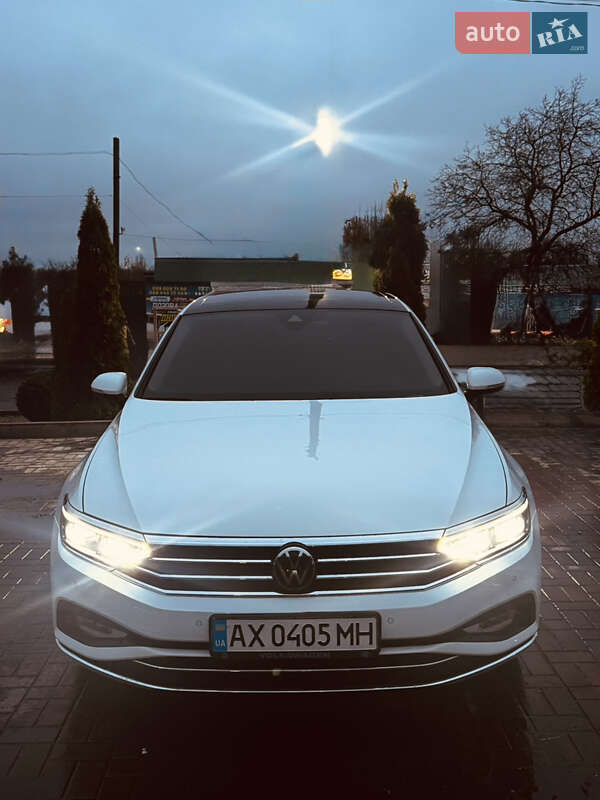 Седан Volkswagen Passat 2020 в Лозовой