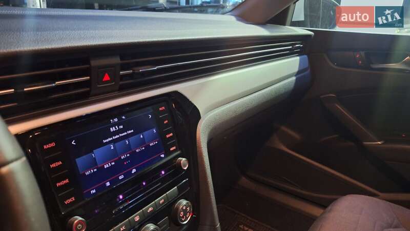 Седан Volkswagen Passat 2021 в Одессе