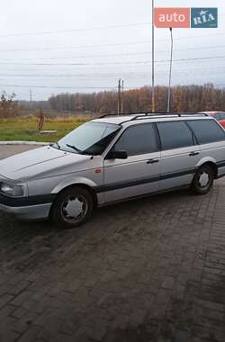 Універсал Volkswagen Passat 1993 в Харкові