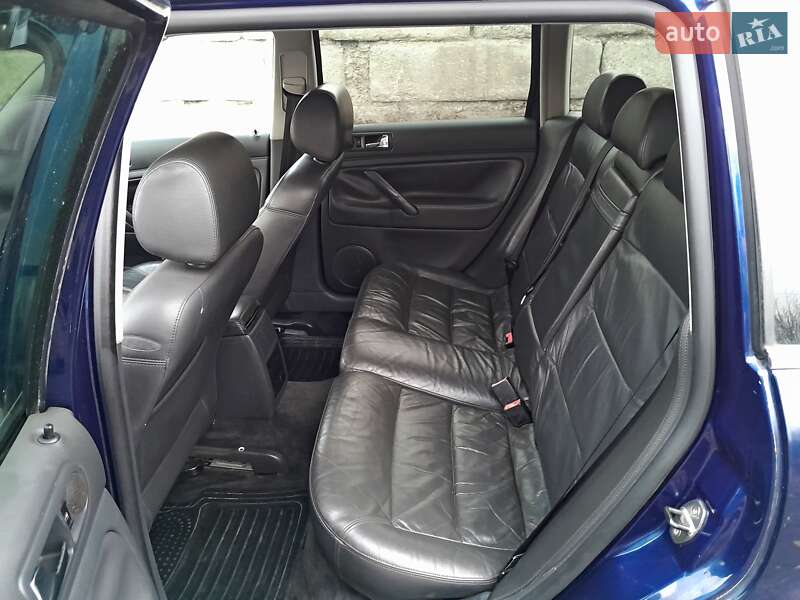 Универсал Volkswagen Passat 2004 в Любомле