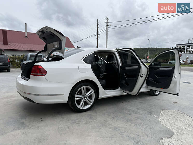 Седан Volkswagen Passat 2012 в Теребовле