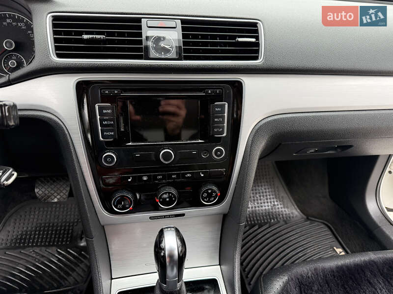 Седан Volkswagen Passat 2012 в Теребовле