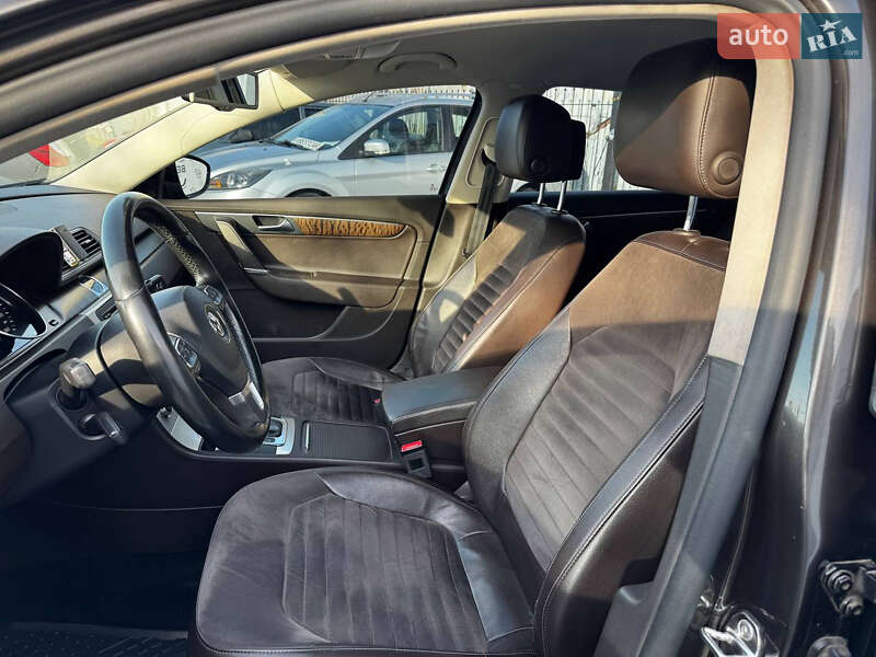 Седан Volkswagen Passat 2012 в Днепре