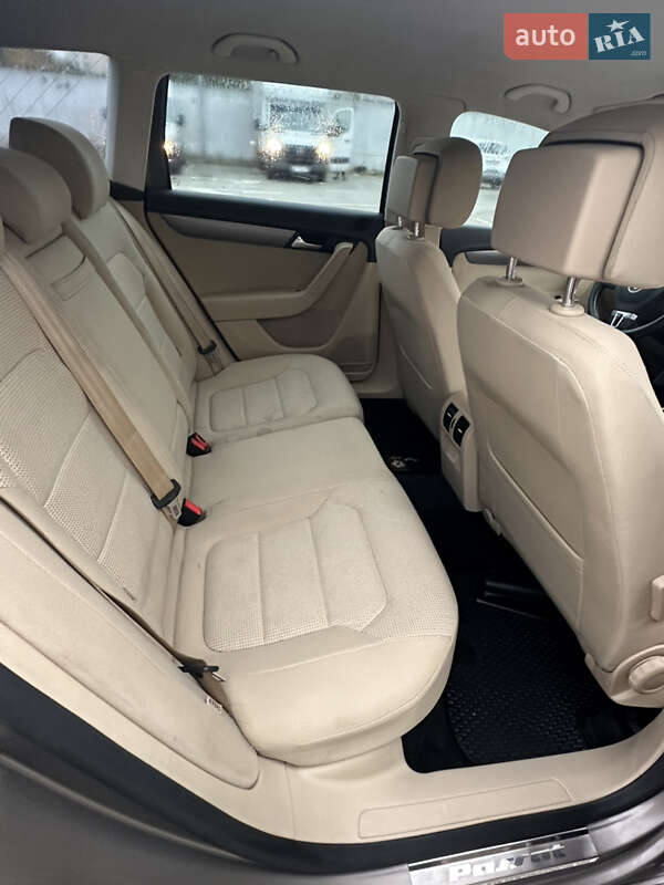 Универсал Volkswagen Passat 2011 в Киеве