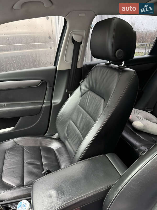 Универсал Volkswagen Passat 2012 в Вознесенске