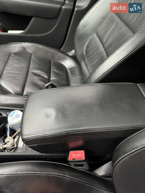 Универсал Volkswagen Passat 2012 в Вознесенске