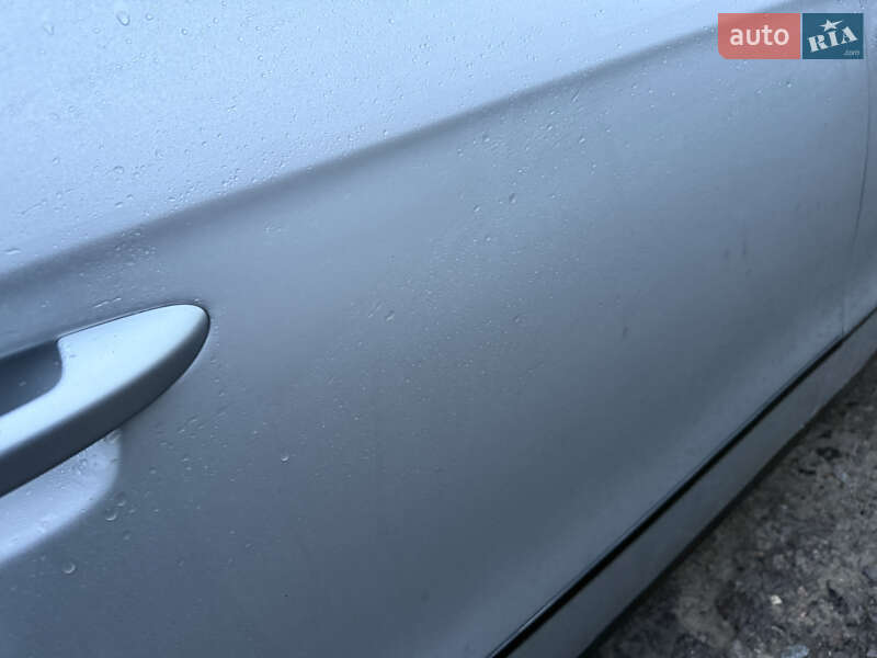 Универсал Volkswagen Passat 2006 в Киеве