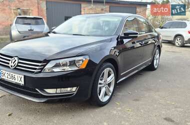 Седан Volkswagen Passat 2014 в Дубно