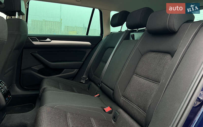 Универсал Volkswagen Passat 2017 в Львове