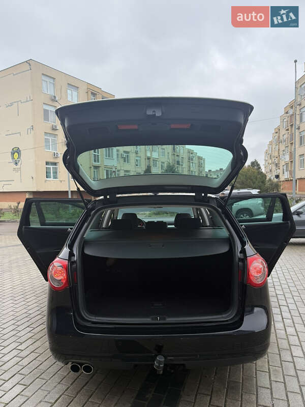 Универсал Volkswagen Passat 2010 в Одессе
