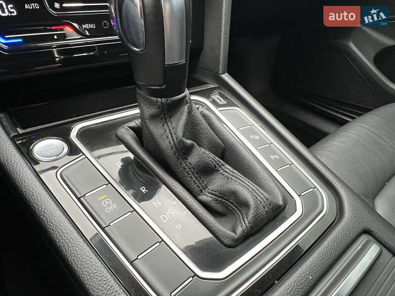 Седан Volkswagen Passat 2021 в Дрогобыче