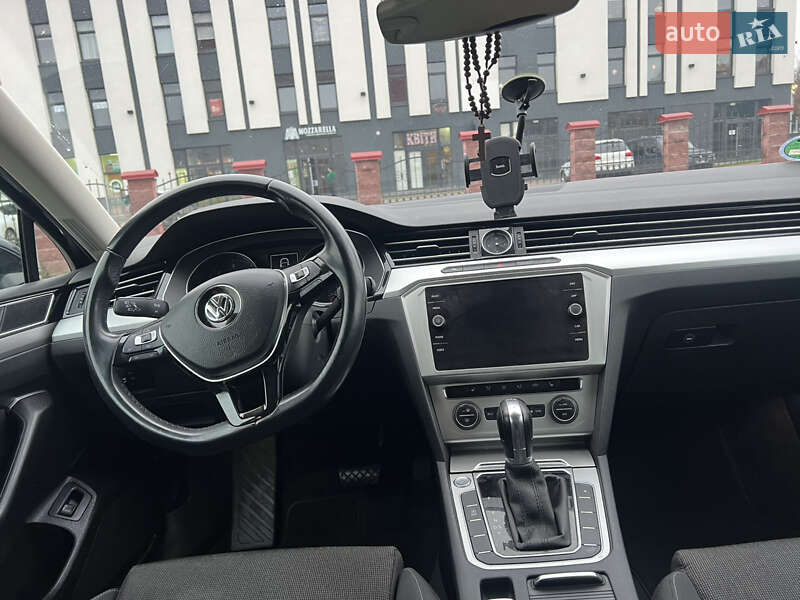 Универсал Volkswagen Passat 2019 в Хмельницком фото 33 Универсал Volkswagen Passat 2019 в Хмельницком