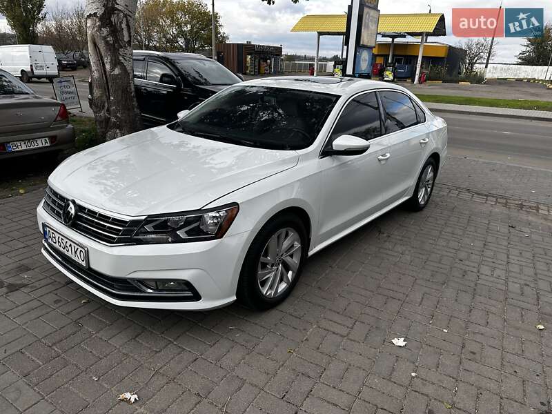 Седан Volkswagen Passat 2018 в Николаеве