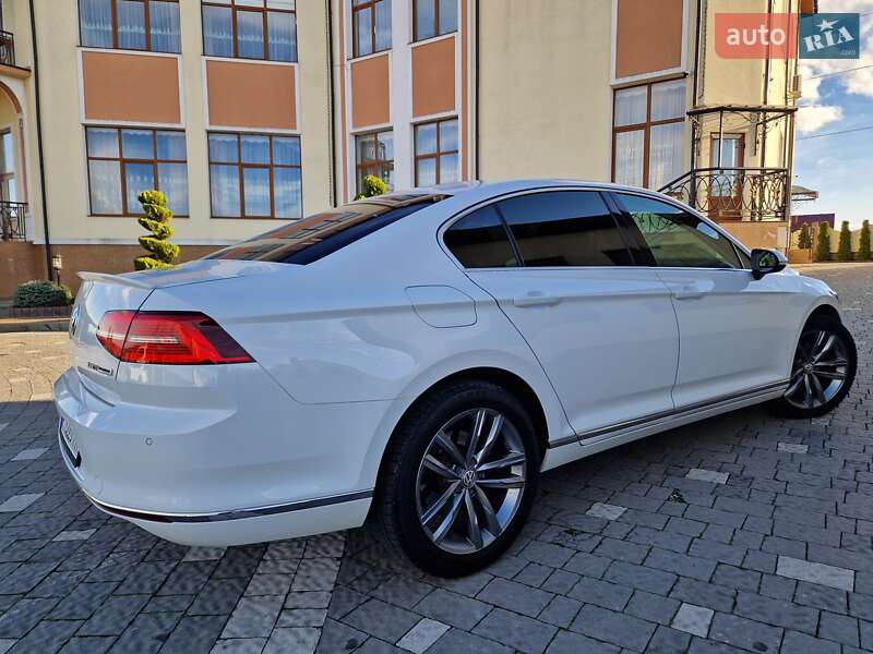 Седан Volkswagen Passat 2016 в Дрогобыче
