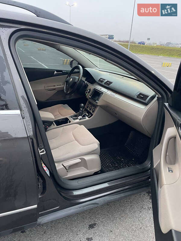 Универсал Volkswagen Passat 2009 в Долине