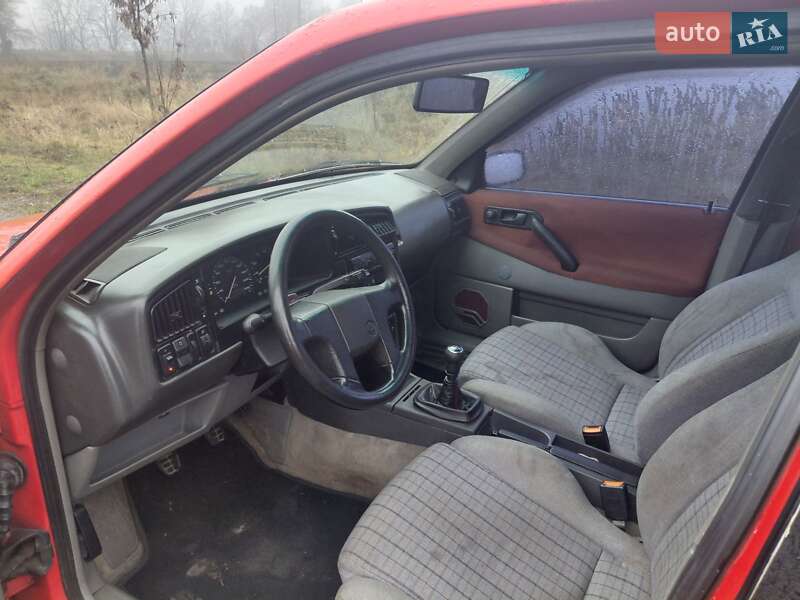 Седан Volkswagen Passat 1991 в Сквире