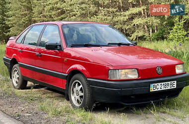Седан Volkswagen Passat 1992 в Кривому Розі