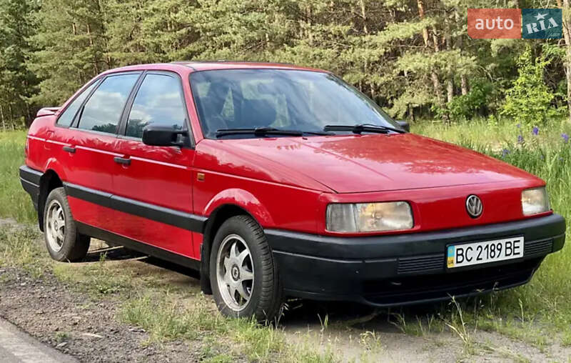 Седан Volkswagen Passat 1992 в Кривом Роге