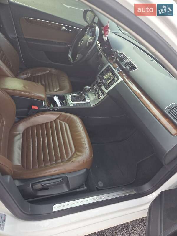 Универсал Volkswagen Passat 2012 в Харькове